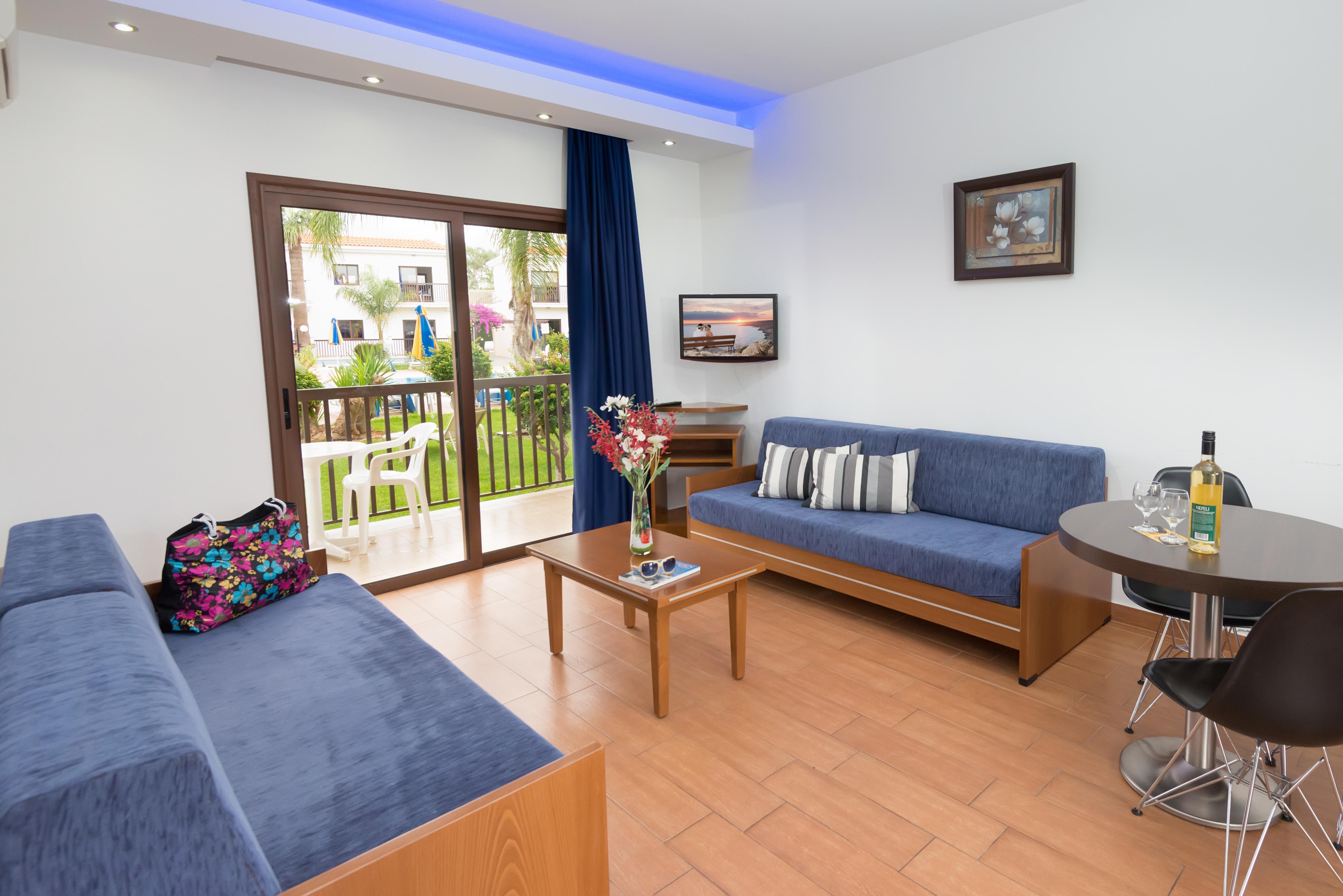 Loutsiana Deluxe Apts ไอยานาปา ภายนอก รูปภาพ