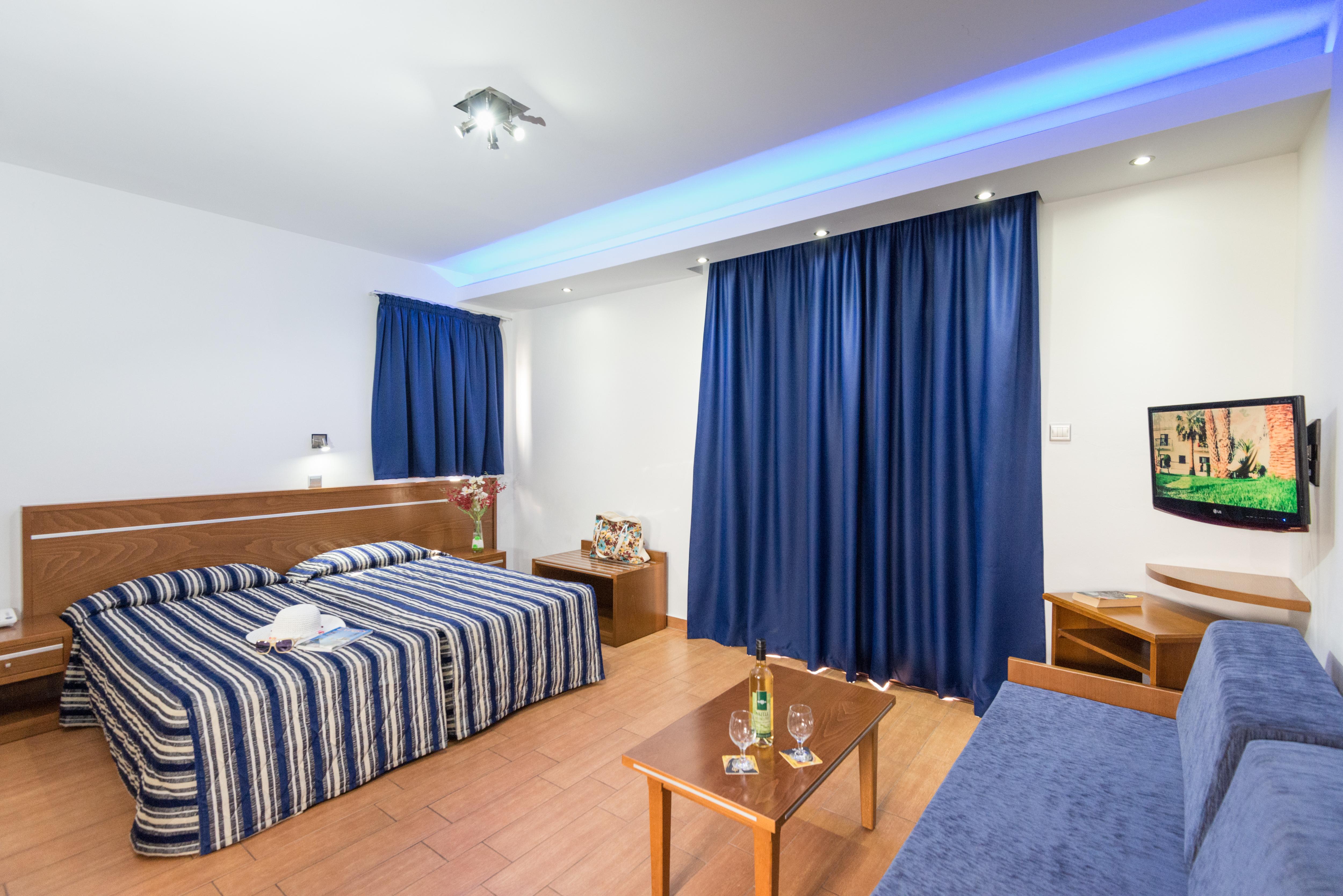 Loutsiana Deluxe Apts ไอยานาปา ภายนอก รูปภาพ