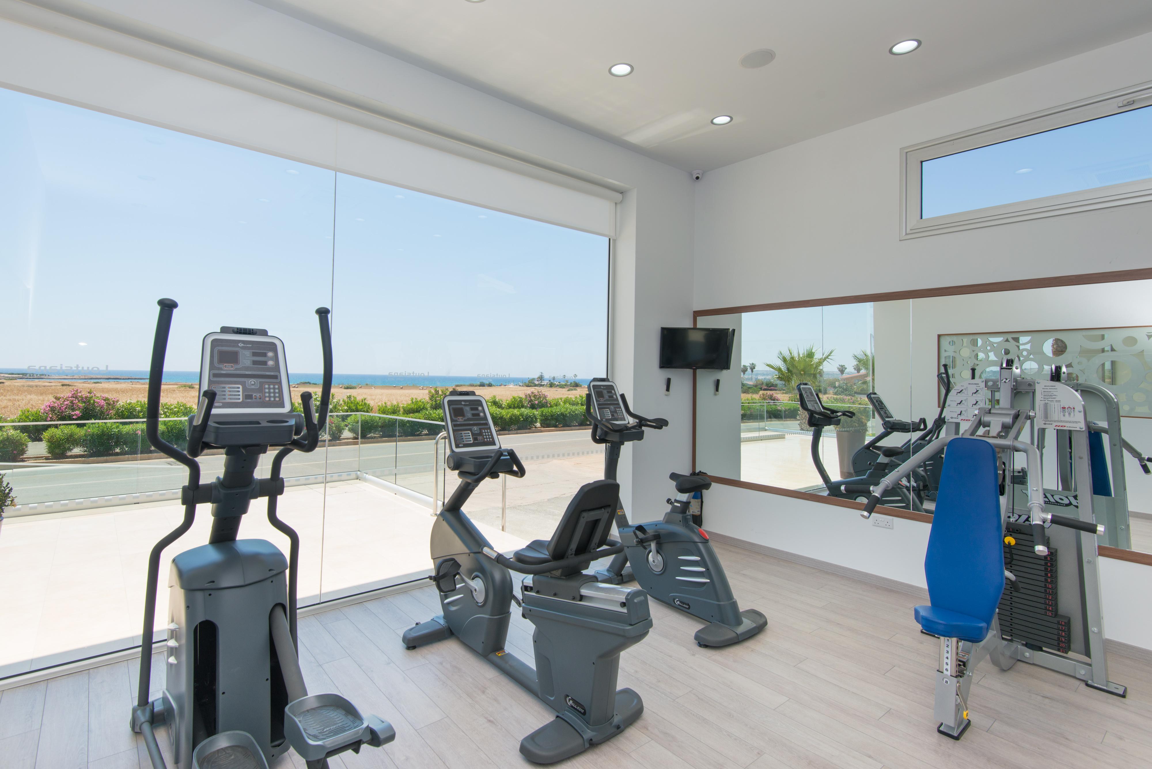 Loutsiana Deluxe Apts ไอยานาปา ภายนอก รูปภาพ