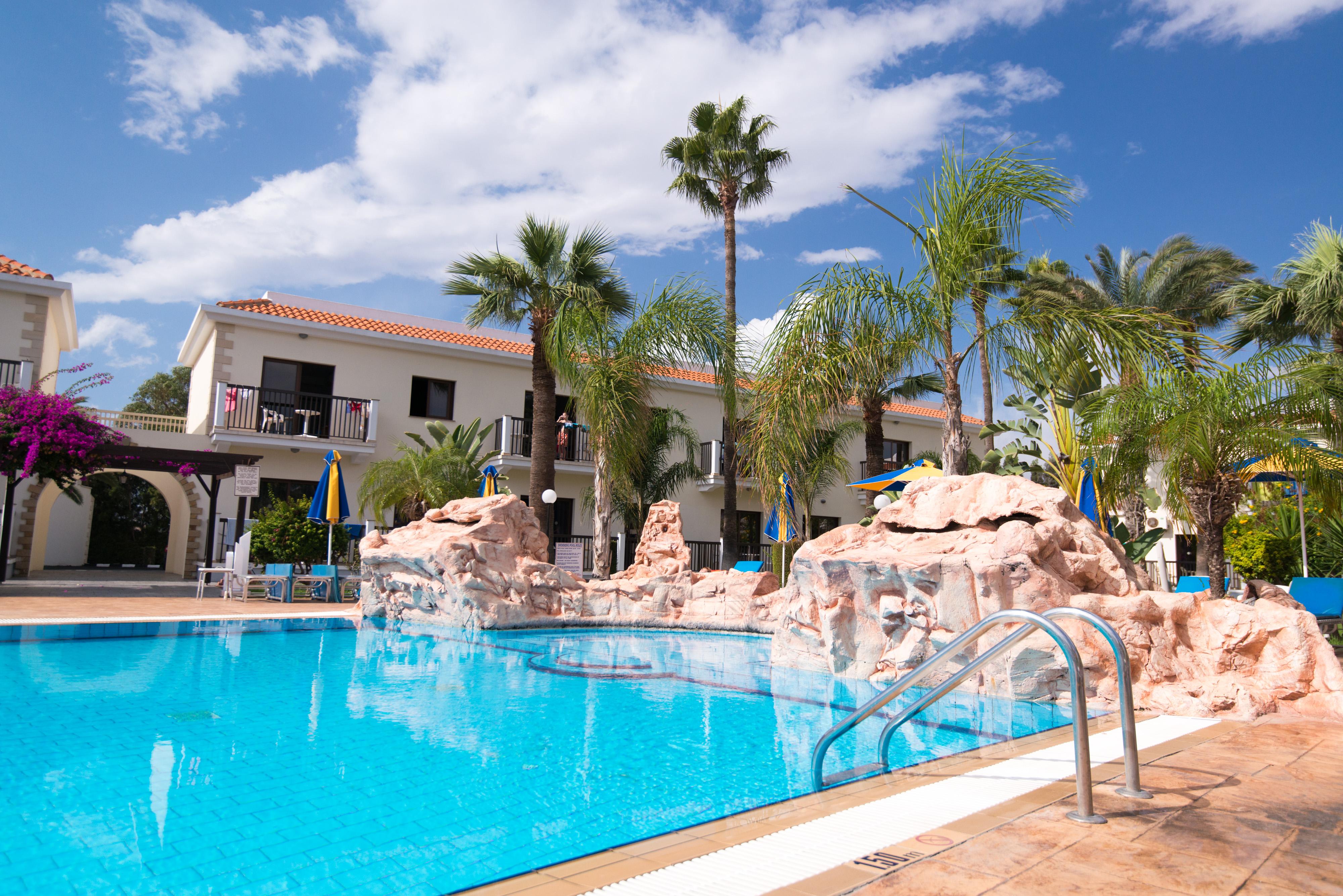 Loutsiana Deluxe Apts ไอยานาปา ภายนอก รูปภาพ
