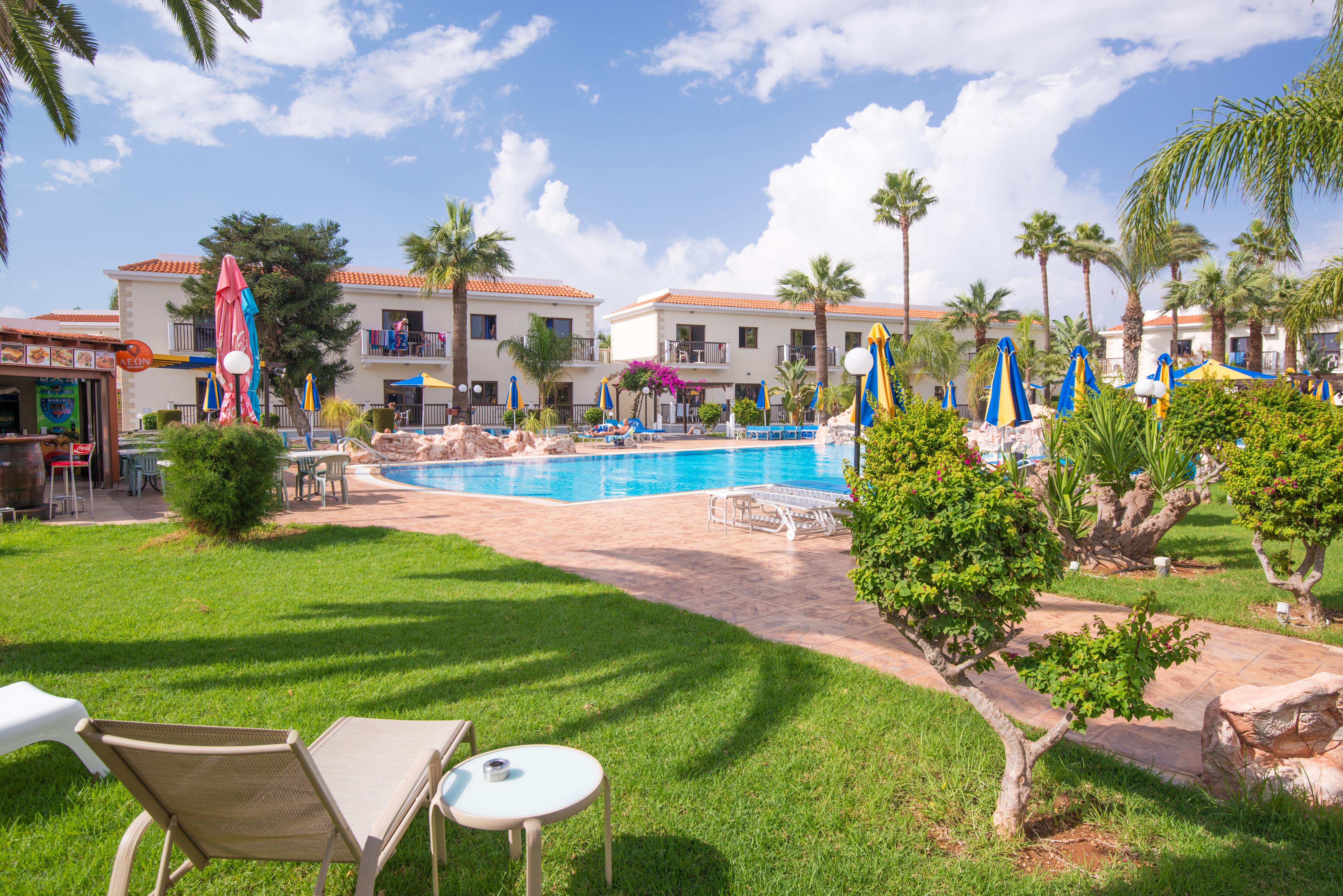 Loutsiana Deluxe Apts ไอยานาปา ภายนอก รูปภาพ