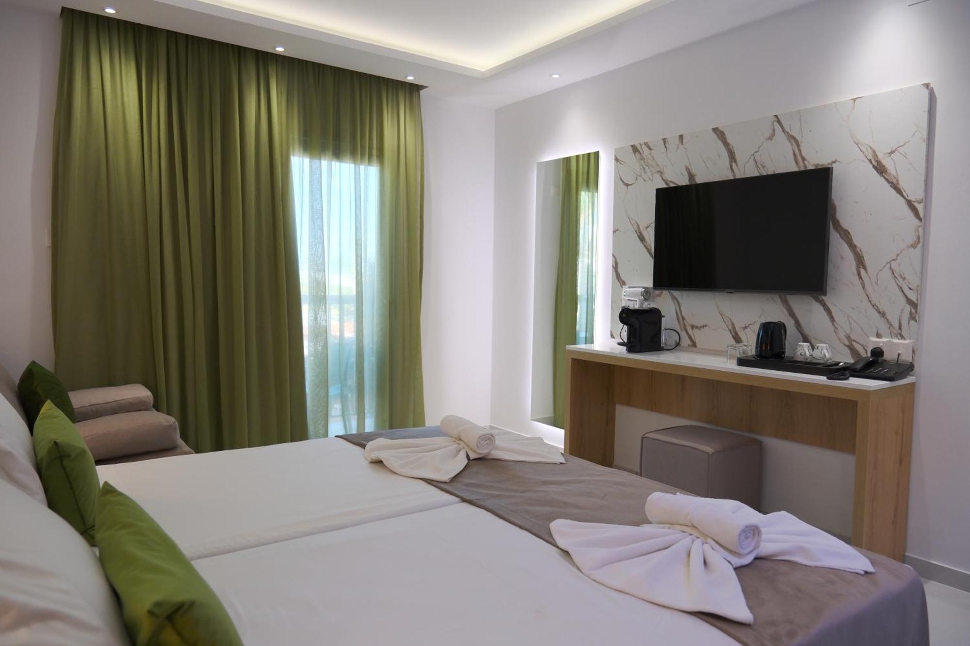 Loutsiana Deluxe Apts ไอยานาปา ห้อง รูปภาพ