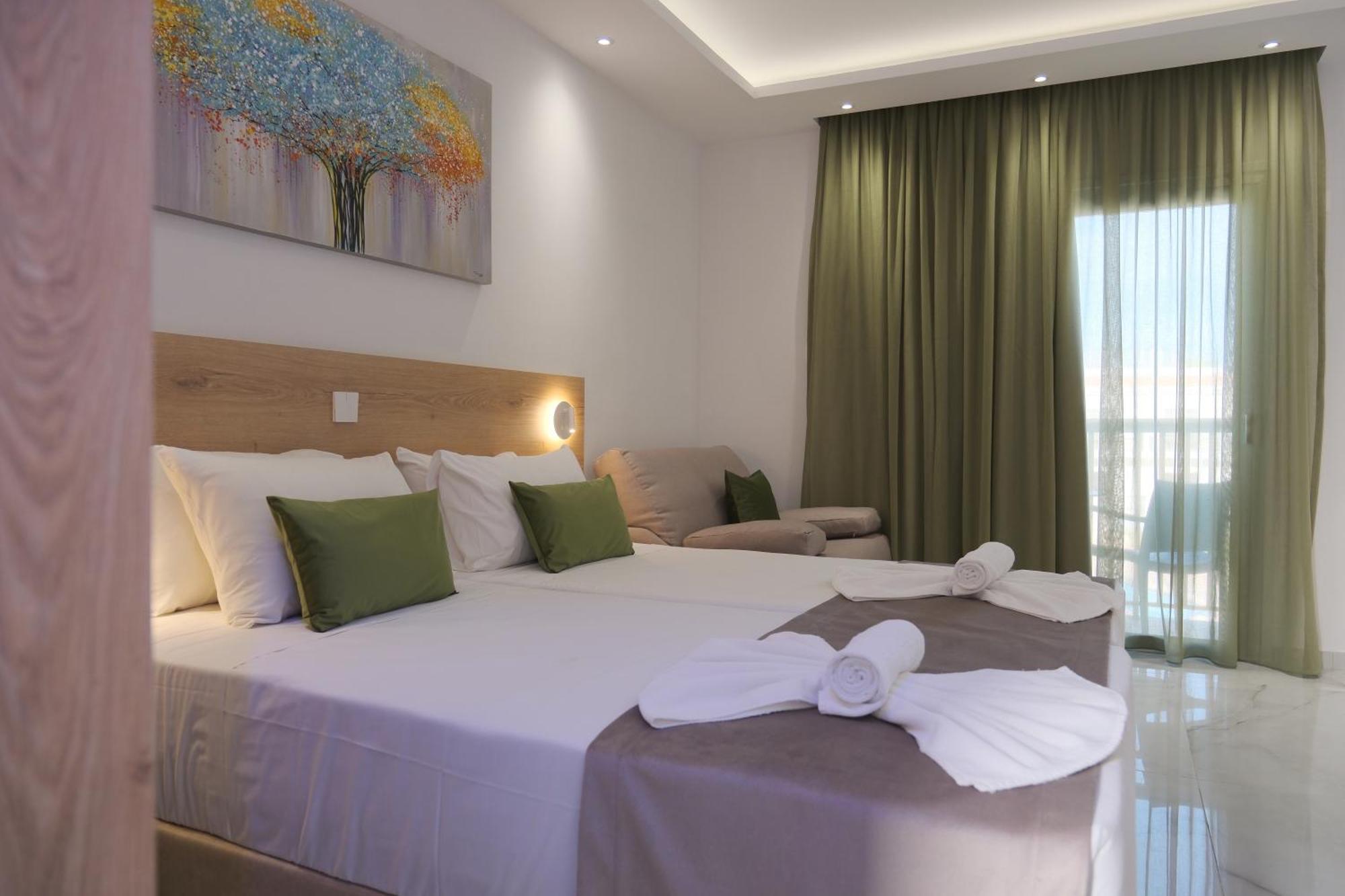 Loutsiana Deluxe Apts ไอยานาปา ภายนอก รูปภาพ