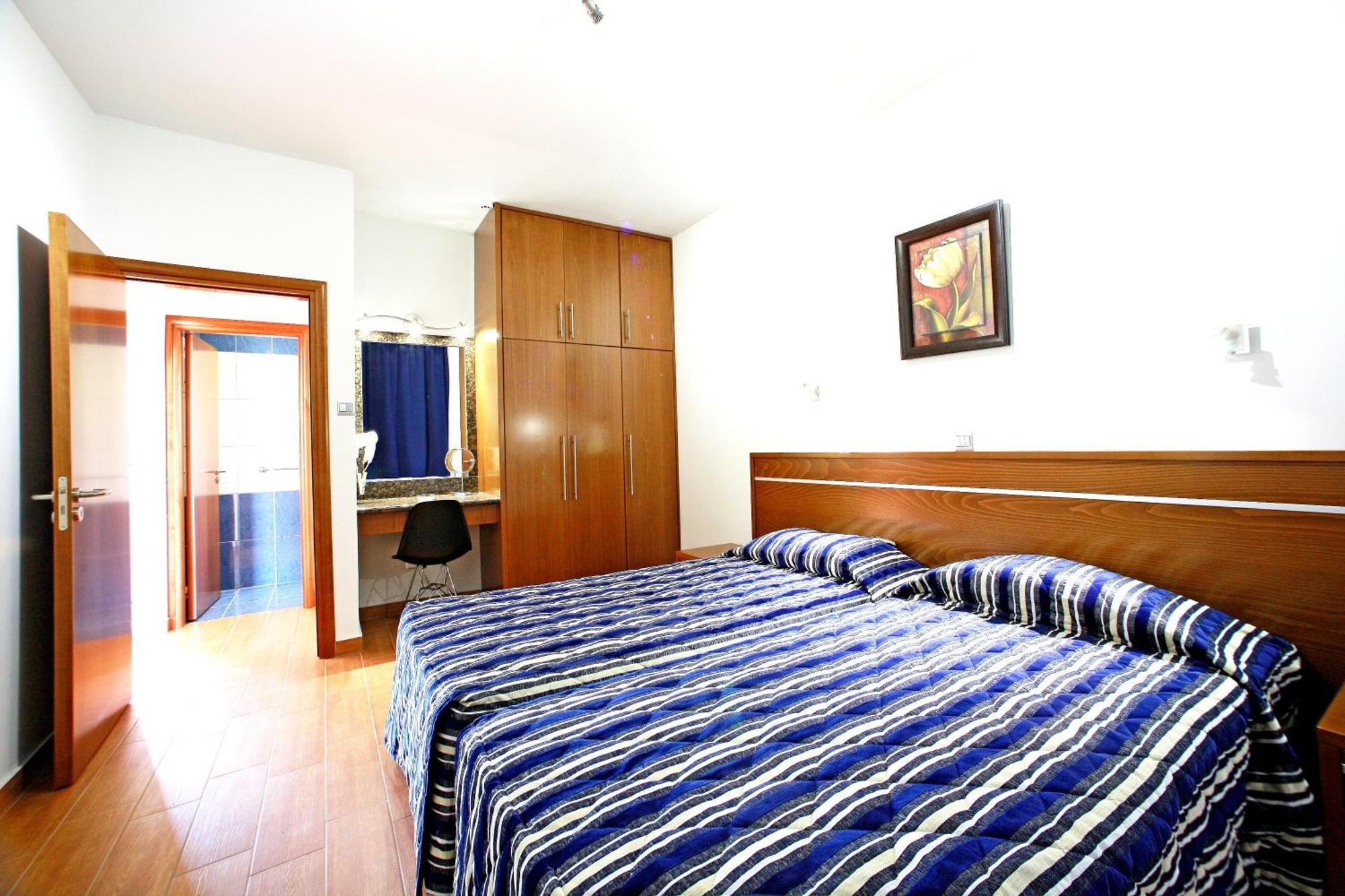 Loutsiana Deluxe Apts ไอยานาปา ภายนอก รูปภาพ