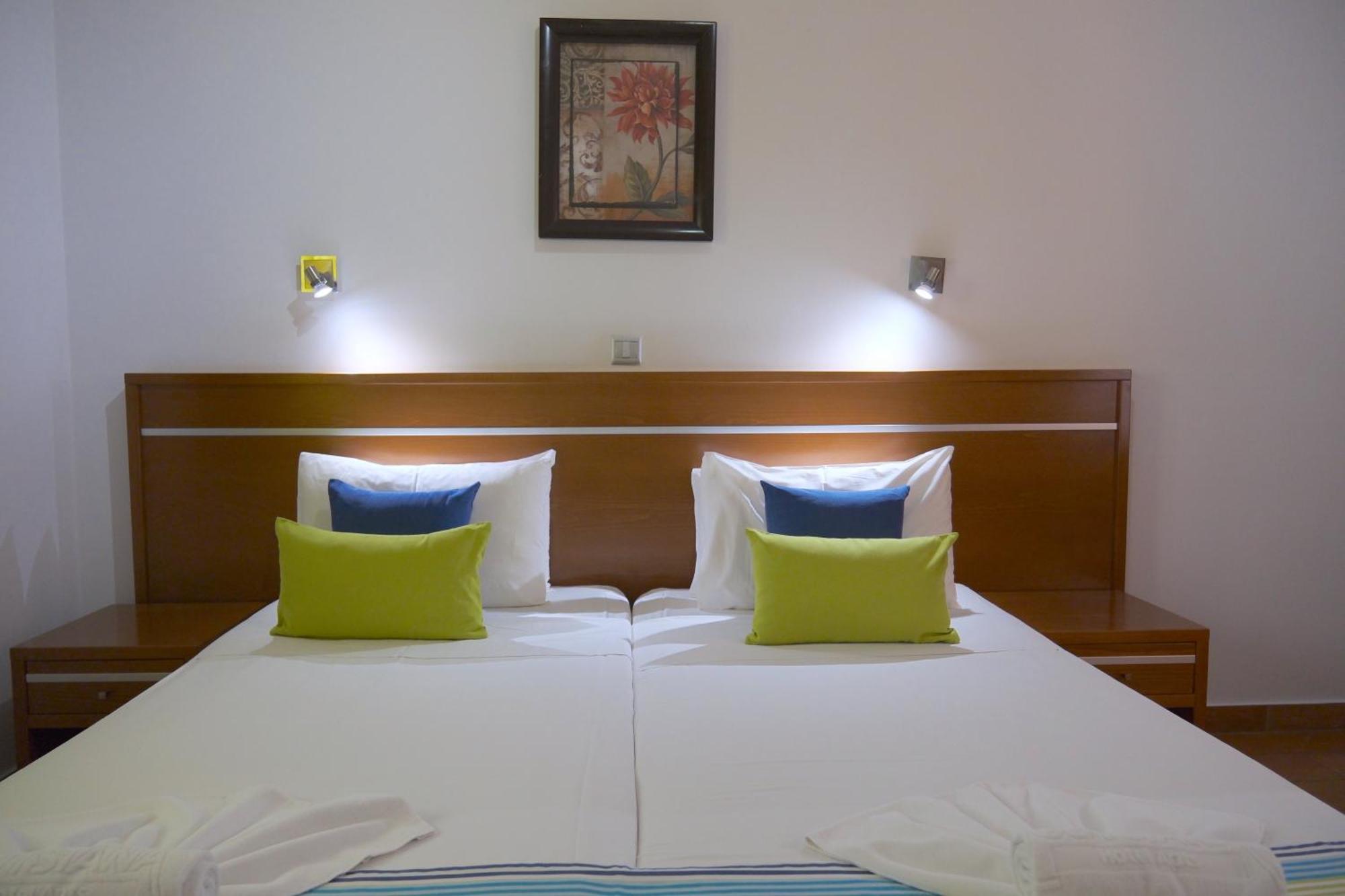 Loutsiana Deluxe Apts ไอยานาปา ห้อง รูปภาพ