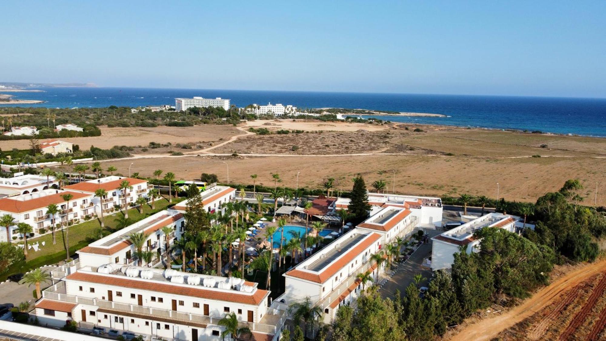 Loutsiana Deluxe Apts ไอยานาปา ภายนอก รูปภาพ