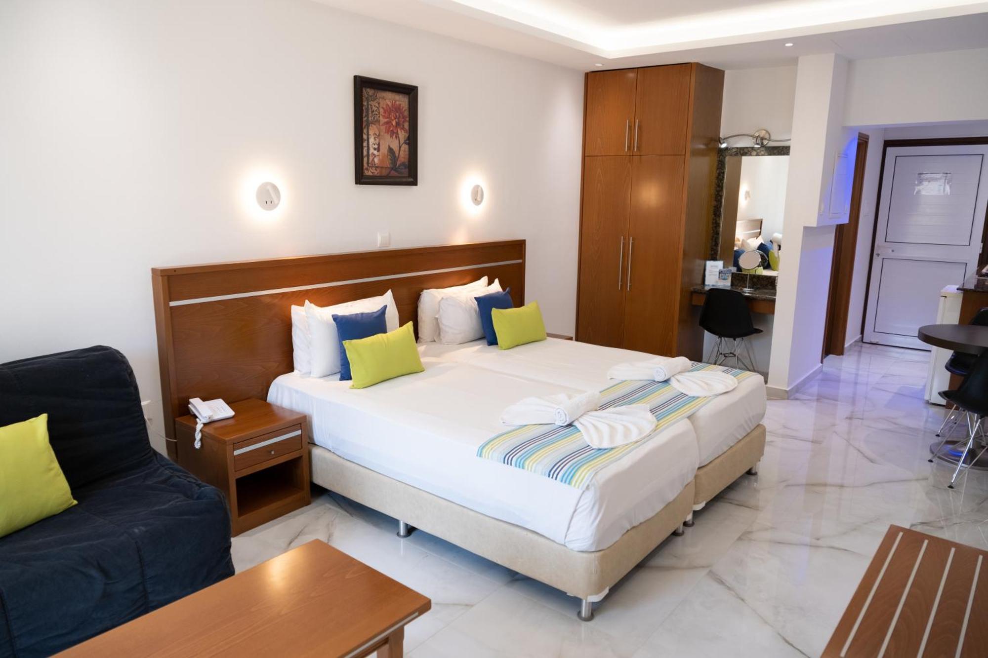 Loutsiana Deluxe Apts ไอยานาปา ห้อง รูปภาพ