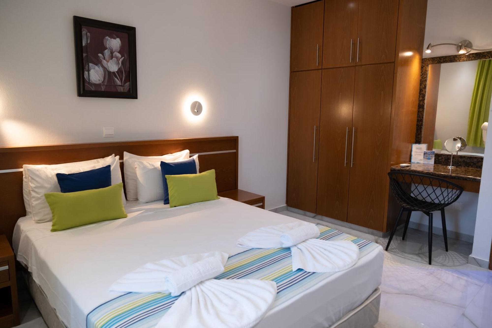 Loutsiana Deluxe Apts ไอยานาปา ห้อง รูปภาพ